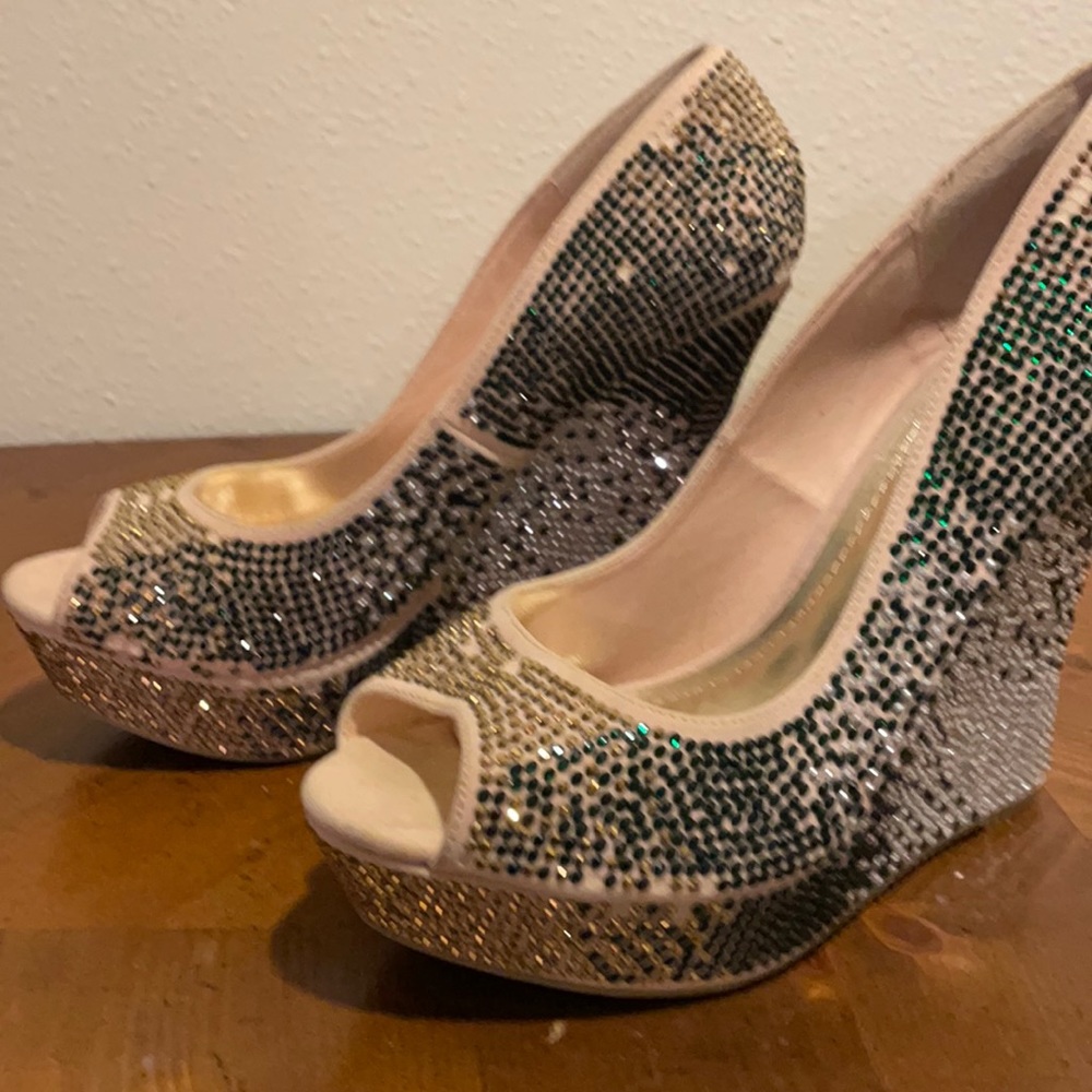 Never Worn Bling Alba Platform Heels